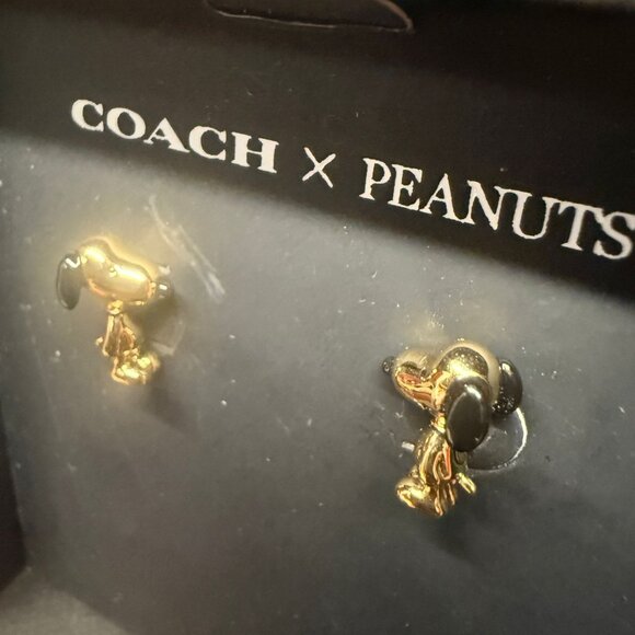 Coach X Peanuts Snoopy Stud Earrings cca49 - Picture 2 of 4